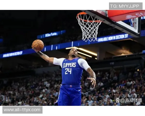 鲍威尔表现出色三分精准罚球稳定助力球队争胜